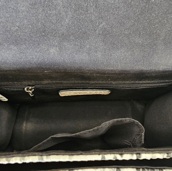 KC Zagger, Snakeprint Crossbody - Picture 7 of 8